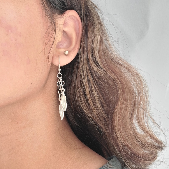 Chain feather earrings - Picture 2 of 3